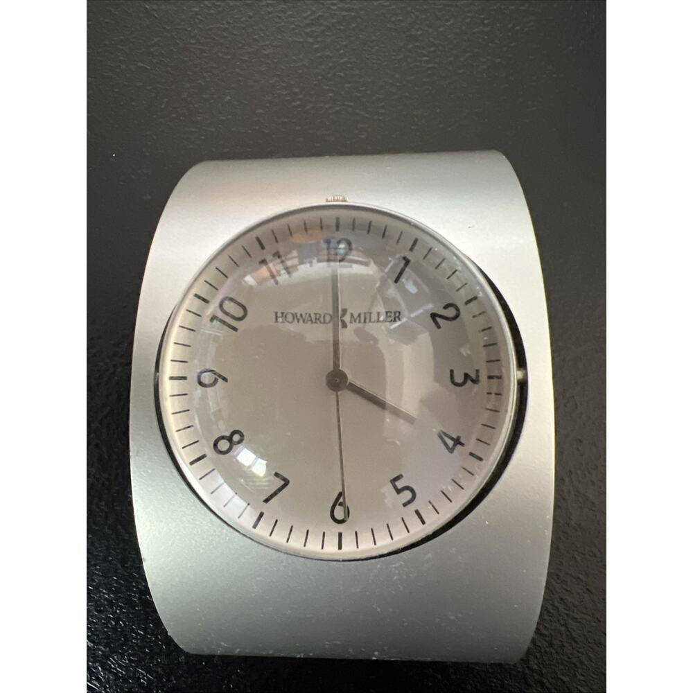 Vintage Howard Miller Small Orb Sphere Spinning Desk Clock With Heavy Metal Base